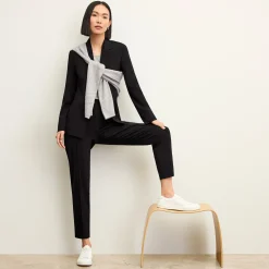 M.M.LaFleur T-Shirts|The Moreland Travel Blazer - OrigamiTech