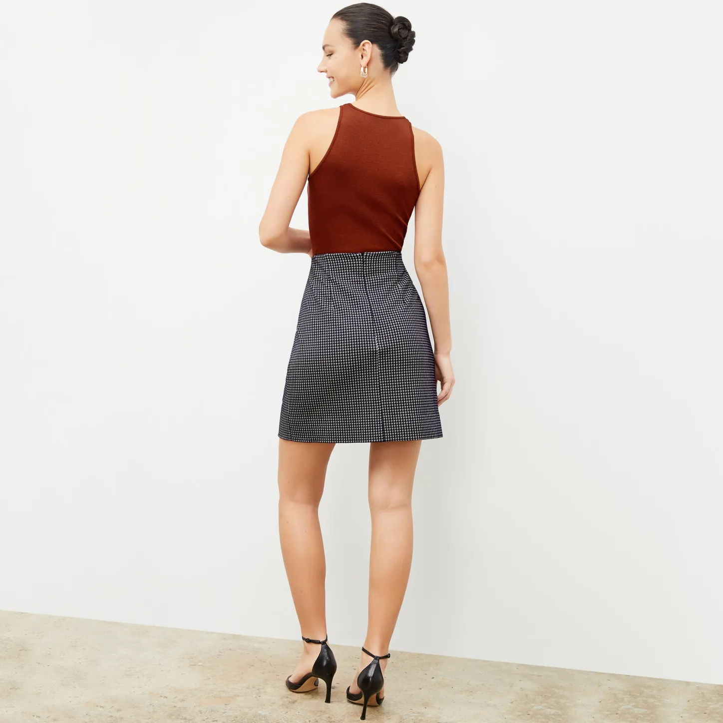 M.M.LaFleur Suiting|The Whitney Skirt - Stretch Houndstooth